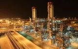 متخصصان و صاحب نظران صنعت پتروشیمی بررسی کردند: *چالشها و فرصتهای بومیسازی دانش فنی در کشور* متخصصان و صاحب نظران صنعت پتروشیمی بررسی کردند: *چالشها و فرصتهای بومیسازی دانش فنی در کشور*
