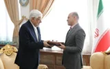 معاون اول رئیس‌جمهور از مدیر عامل هلدینگ نفت و گاز پارسیان تقدیر کرد